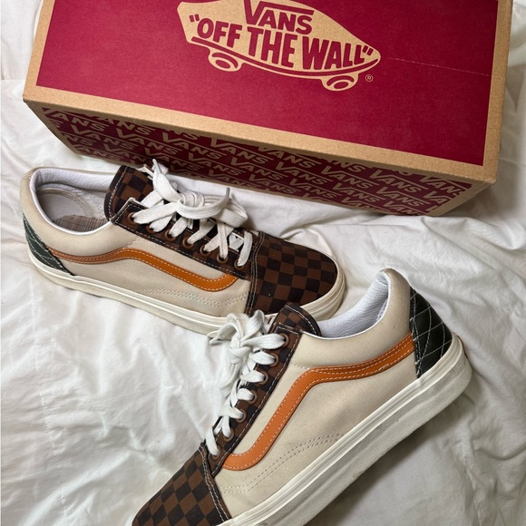 Vans Other - Vans Men’s Old Skool Low-Top Sneakers (Men’s 8.5/ Womens 10)